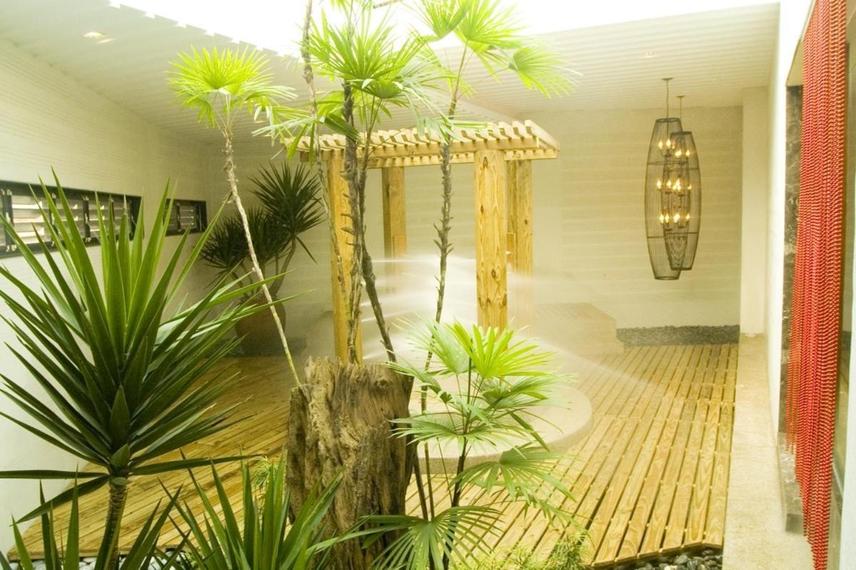 Hip Spa Motel Taichung Extérieur photo
